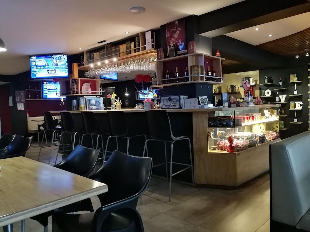 קאלי Aqua Granada Hotel מראה חיצוני תמונה